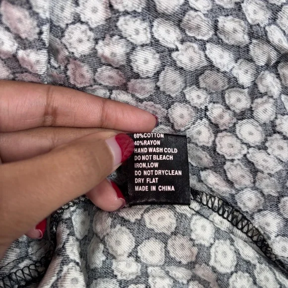 POL Floral Dress - Picture 4 of 4